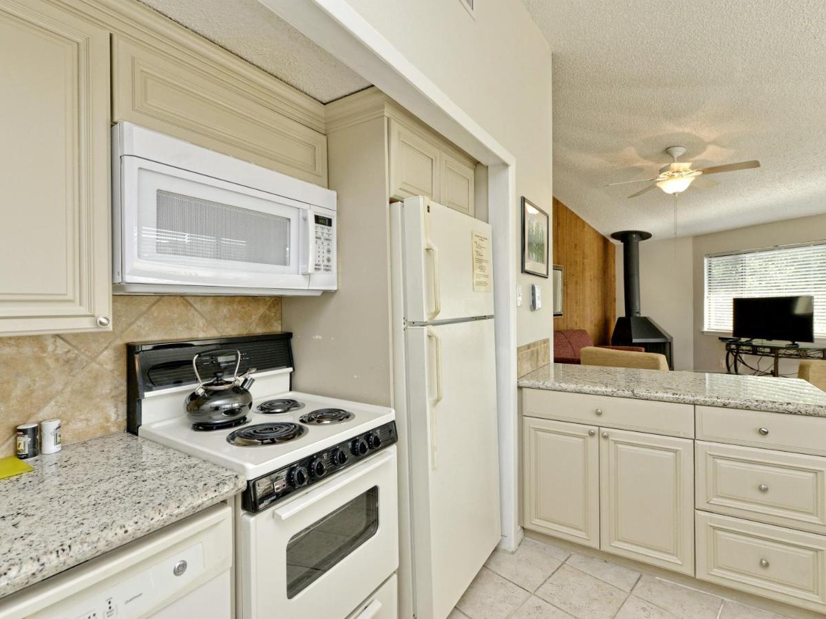 Lake Travis Bungalow Casita Golden Rod #2 莱克韦 外观 照片